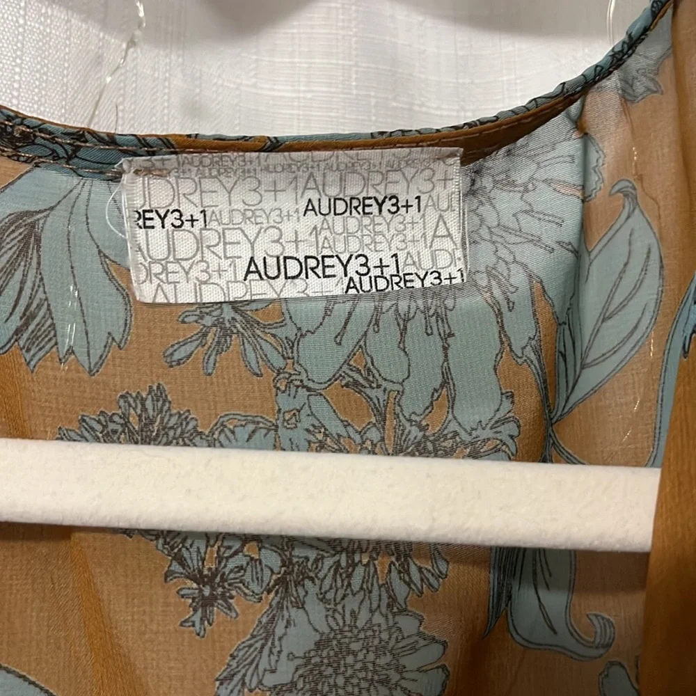 Romper - Picture 3 of 4